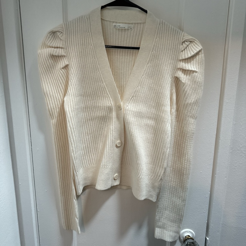 NWOT. Oak + Fort cardigan. Size M